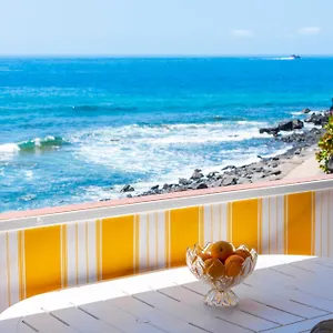 neptuno-ocean-view-beach-line-with-pool.tenerifehoteles.net/